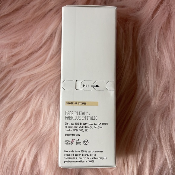 About-Face Light Lock Highlight Fluid by Halsey - Picture 12 of 13